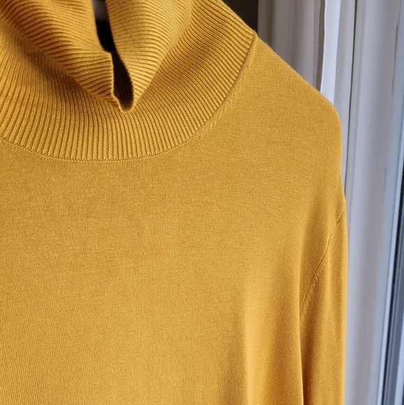Simons, Le 31 brand, NWOT gold breathable turtleneck. Viscose and nylon. US XL - Picture 8 of 11